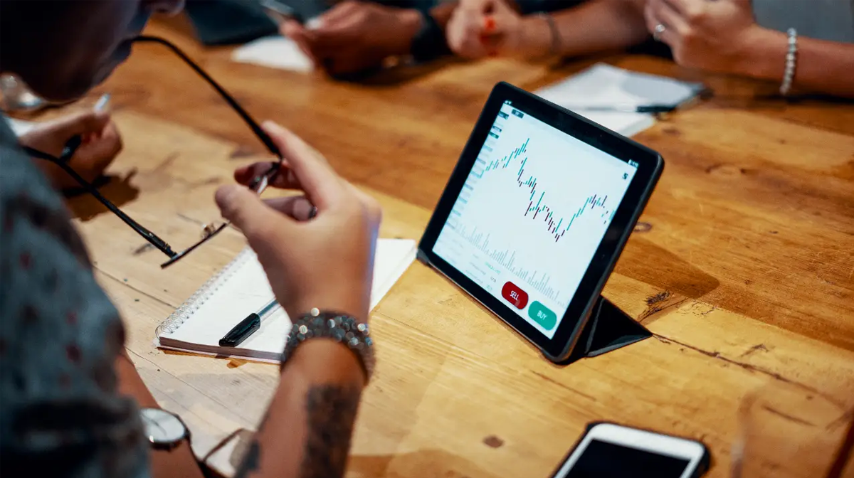 SUCCEEDING WITH CRYPTOCURRENCY: PROFESSIONAL STRATEGIES, TIPS AND TRICKS